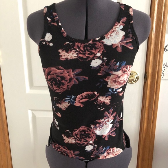 Floral Tank Top - Picture 2 of 2